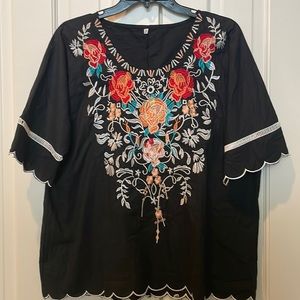 Embroidered women’s blouse size 2xl